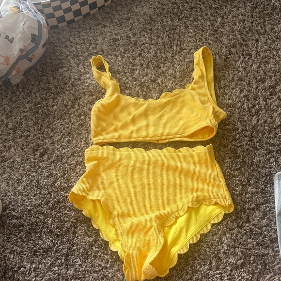 Yellow Scalloped Bikini Set - Picture 1 of 4